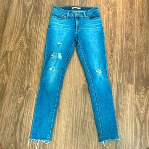LEVIS straight leg denim